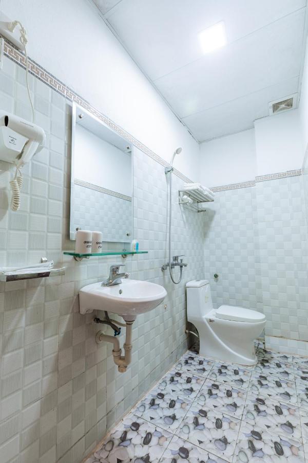 Phuc Duc Hotel Thanh Hóa エクステリア 写真